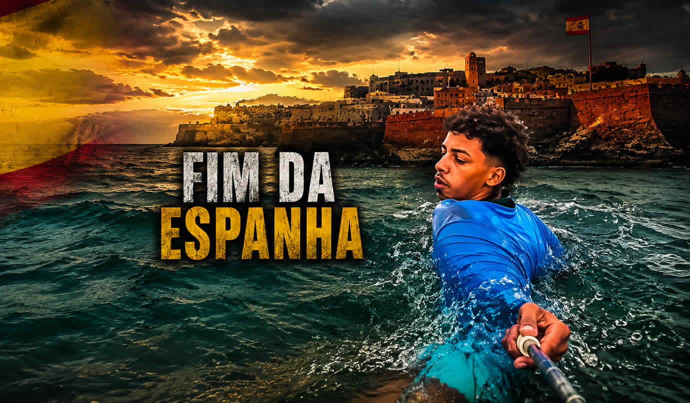 Jovem marroquino nadando em direção à cidade espanhola